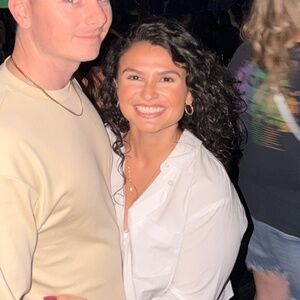 Meet your Posher, Alexis